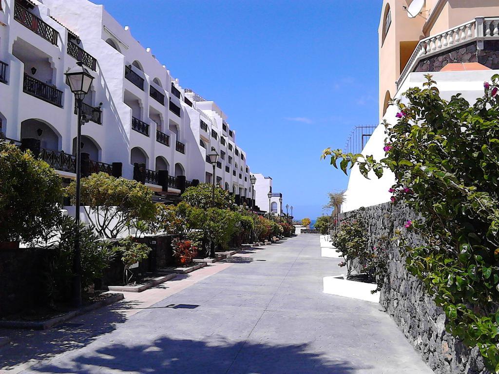 Rocas Del Mar Tenerife Costa Del Silencio Oda fotoğraf
